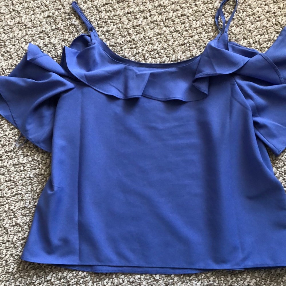 Miss Selfridge Cold Shoulder Ruffle Top - Picture 4 of 5